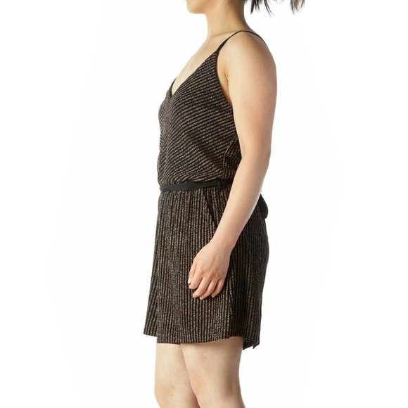 Veronicam Black Gold V-Neck Spaghetti-Strap Textured Belted Romper - Picture 2 of 3